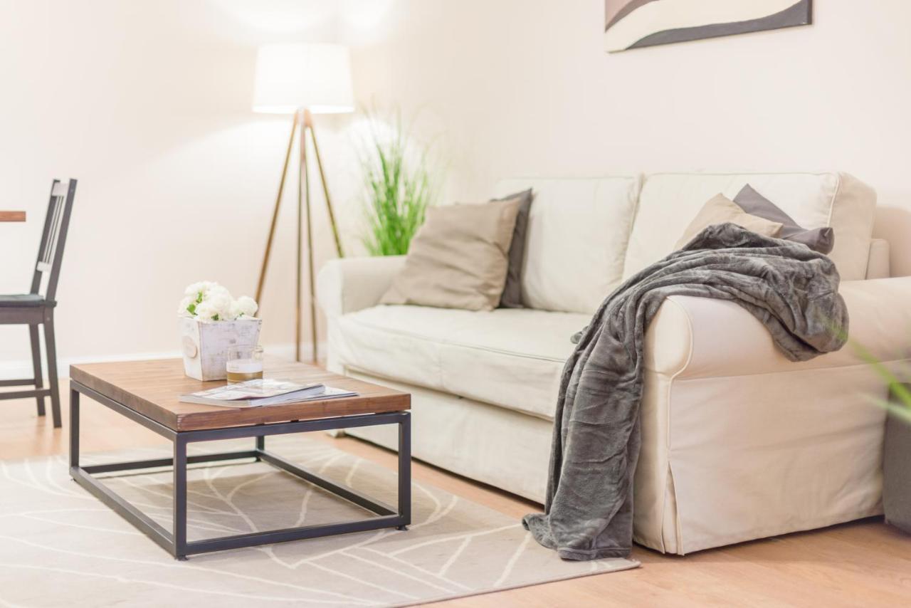 Апартаменты Downtown Heart 3 Bdr, 2 Bath, A/c *