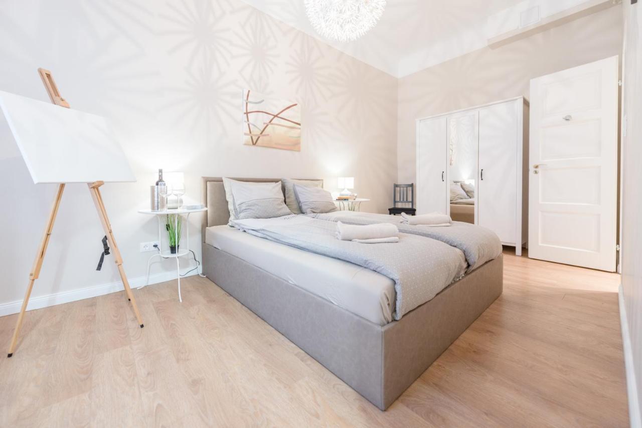 Апартаменты Downtown Heart 3 Bdr, 2 Bath, A/c