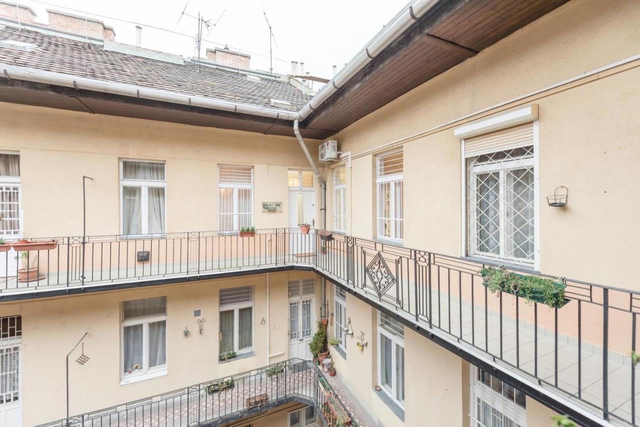 Downtown Heart 3 Bdr, 2 Bath, A/c * Будапешт