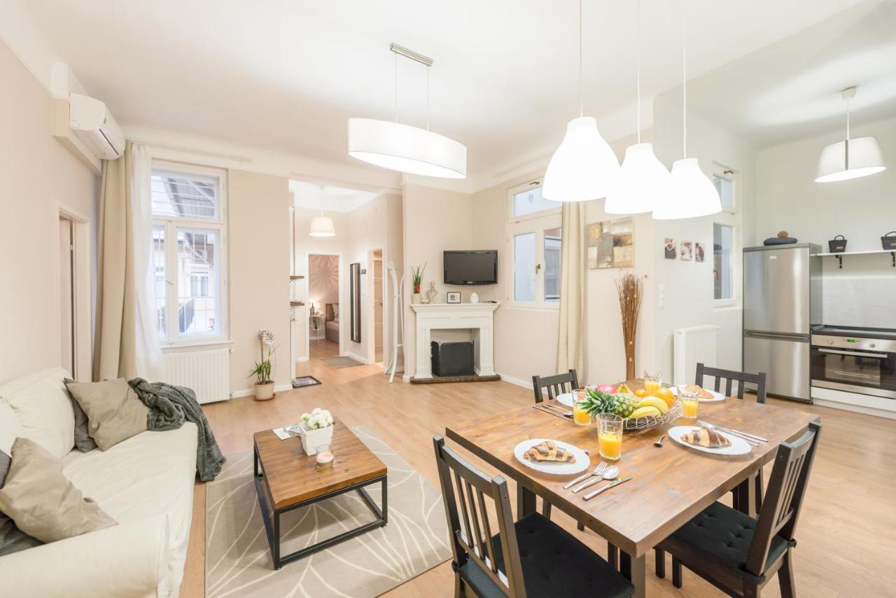 Апартаменты Downtown Heart 3 Bdr, 2 Bath, A/c Будапешт